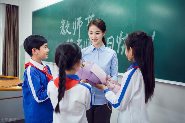 学科超格和粉笔哪个网课好，超格的网课好还是粉笔的好。